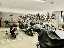 【兵庫県/尼崎市東難波町】キングマンション尼崎シエナシティ 駐輪場：バイク置き場
