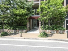 【大阪府/大阪市中央区上汐】 グランドメゾン上町台テラス アプローチ