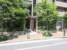 【大阪府/大阪市中央区上汐】 グランドメゾン上町台テラス アプローチ