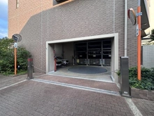 【大阪府/大阪市城東区新喜多東】プラウド城東 敷地内