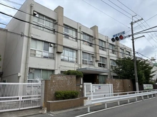 【大阪府/大阪市淀川区三津屋北】シティテラス神崎川駅前 シーズンズテラス 大阪市立三津屋小学校（現地より約550m）