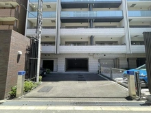【大阪府/大阪市北区南森町】クレヴィア南森町THE FRONT 駐車場