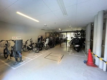 【大阪府/大阪市北区南森町】クレヴィア南森町THE FRONT 駐輪場