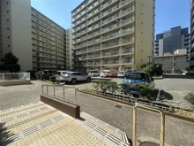 【大阪府/大阪市北区長柄東】 ローレルハイツ大淀 1号棟 駐車場
