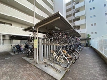 【兵庫県/西宮市中前田町】 ディークラディア西宮 駐輪場