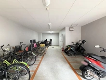 【大阪府/大阪市北区天神橋】ノーブル南森町 駐輪場：バイク置き場