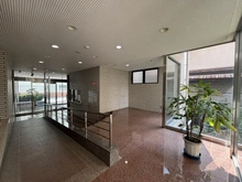 【大阪府/大阪市東成区東中本】メロディーハイム緑橋 エントランス