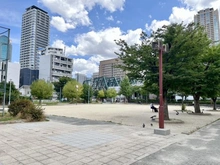 【大阪府/大阪市北区中津】パークホームズノースゲートスクエア 中津中央公園（現地より約190m）