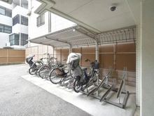 【大阪府/大阪市北区中津】ネバーランド梅田北 駐輪場