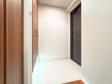 【大阪府/大阪市北区茶屋町】ジオグランデ梅田 玄関