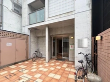 【大阪府/大阪市西区立売堀】オルフェアV番館 アプローチ