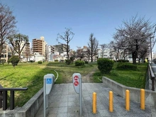 【大阪府/大阪市北区大淀南】メロディーハイム新梅田 大淀中公園（現地より約190m）：徒歩3分