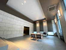 【大阪府/吹田市千里山虹が丘】シエリアシティ千里山 B棟 エントランスロビー