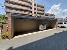 【大阪府/吹田市桃山台】メゾン千里桃山台 共用部：バイク置場
