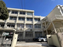 【兵庫県/神戸市中央区熊内町】熊内スカイハイツ 神戸市立雲中小学校（現地より約360m）