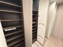 【大阪府/大阪市中央区久太郎町】ジオタワー堺筋本町 収納：シューズクローゼット