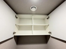 【大阪府/大阪市中央区久太郎町】ローレルタワー堺筋本町 収納:トイレ上部