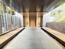 【大阪府/大阪市中央区久太郎町】ローレルタワー堺筋本町 エントランス