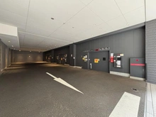 【大阪府/大阪市中央区南本町】ブランズタワー御堂筋本町 駐車場：空き無し(確認日：2025年10月)
