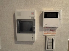 【京都府/京都市中京区西ノ京南大炊御門町】シャリエ京都円町 カラーモニター付きインターホン