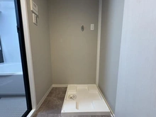 【大阪府/大阪市城東区東中浜】ライオンズマンション城東緑橋 洗面室：洗濯パン