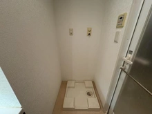 【大阪府/大阪市此花区島屋】リバーガーデンシティさくらの丘 A棟 洗面室：洗濯パン