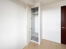 【大阪府/大阪市北区大淀南】ローレルタワーサンクタス梅田 洋室