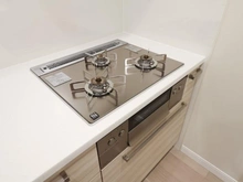 【大阪府/大阪市北区大淀南】グランドメゾン新梅田タワーTHE CLUB RESIDENCE キッチン：三口コンロ