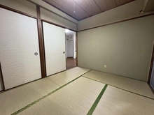 【大阪府/大阪市西区立売堀】ダイアパレス阿波座 和室：約6.0帖