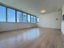 【大阪府/大阪市北区茶屋町】ジオグランデ梅田 リビング・ダイニング