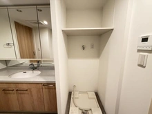 【大阪府/大阪市北区茶屋町】ジオグランデ梅田 洗面室：洗濯機置き場