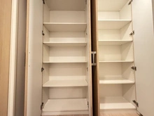 【大阪府/大阪市北区茶屋町】ジオグランデ梅田 収納：廊下部収納