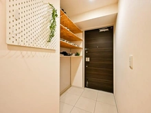 【大阪府/茨木市田中町】ジェイグラン・エル茨木 玄関