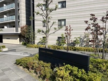 【大阪府/茨木市田中町】ジェイグラン・エル茨木 アプローチ