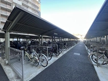 【大阪府/茨木市田中町】ジェイグラン・エル茨木 サイクルポート