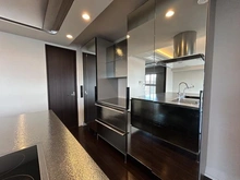 【大阪府/大阪市中央区西心斎橋】ローレルタワー心斎橋 収納：キッチン