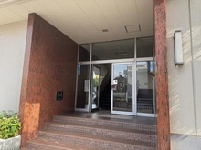 【大阪府/豊中市寺内】日商岩井第六緑地公園マンション エントランス