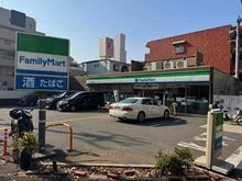 【大阪府/豊中市寺内】日商岩井第六緑地公園マンション ファミリーマート緑地公園駅西店（現地より約270m）