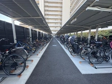 【大阪府/大阪市東淀川区下新庄】ローレルスクエア OSAKA LINK 駐輪場