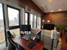 【大阪府/大阪市北区豊崎】プラウドタワー梅田豊崎 リビング・ダイニング：家具・什器は価格に含まれません。