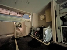 【大阪府/大阪市中央区船越町】メロディーハイム大手前ヒルズコート 駐輪場