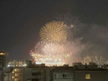 【東京都/大田区多摩川】グランイーグル多摩川VI 大田区平和祈念花火：バルコニーからの花火