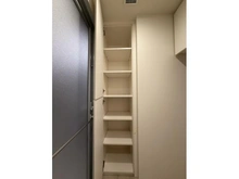 【東京都/江戸川区南小岩】プラウドタワー小岩ファースト 収納：洗面所部分リネン庫