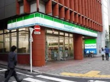 【東京都/渋谷区渋谷】プラウドタワー渋谷 ファミリーマート渋谷明治通り店（現地より約157m）