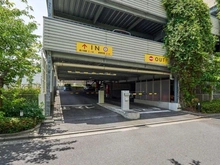 【東京都/墨田区堤通】サングランデ桜橋 駐車場：別途使用料がかかります。