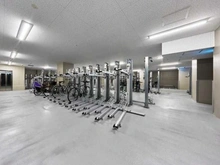 【東京都/江戸川区南小岩】プラウドタワー小岩ファースト 駐輪場：使用料がかかります。