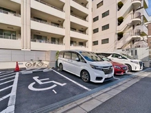【東京都/墨田区石原】プラウド両国 駐車場：※別途使用料がかかります。
