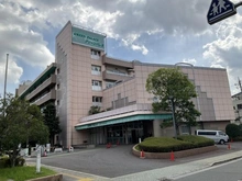 【東京都/江戸川区中央】クレアホームズ新小岩親水公園 グリーンパレス江戸川（現地より約350m）：地域の交流場所して利用されています。
会議室レンタル、サークル活動、各種相談室など利用可能です。子育て支援、共有プラザ江戸川中央にはいつも子供が集まっています。