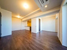 【東京都/江戸川区平井】プラウドタワー平井 リビング・ダイニング：（右奥）洋室