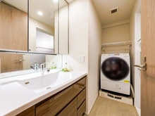 【埼玉県/川口市大字小谷場】ガーラ・レジデンス南浦和 洗面所